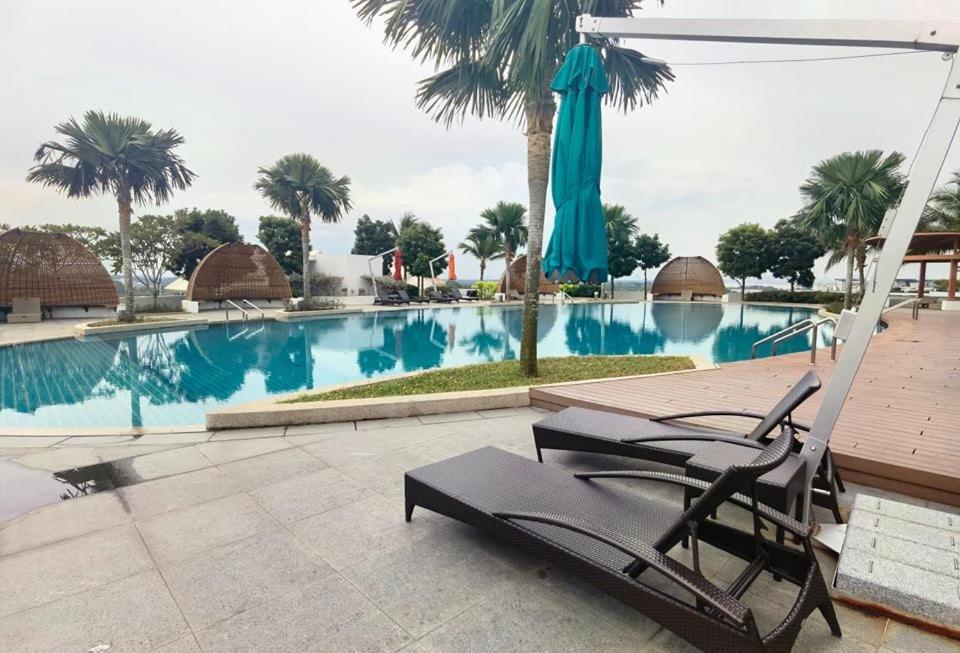 1519 Almas Suites Seaview Sunrise Netflix By Stay Nusajaya  Esterno foto