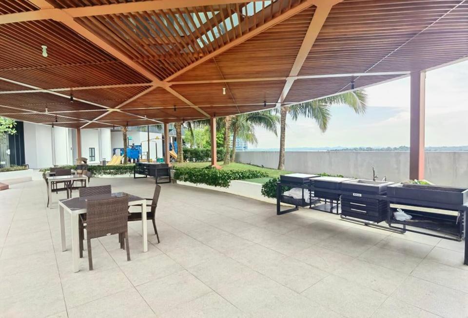 1519 Almas Suites Seaview Sunrise Netflix By Stay Nusajaya  Esterno foto