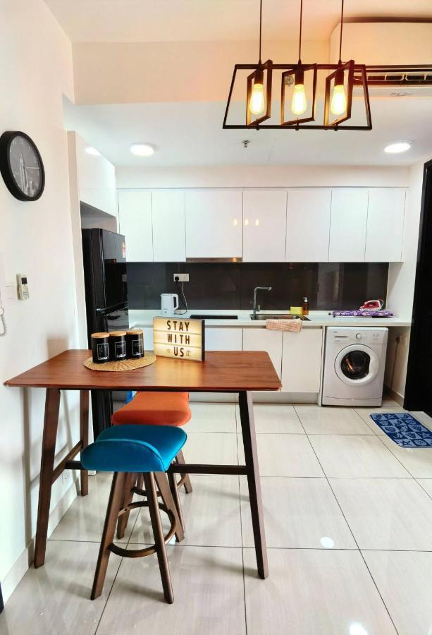 1519 Almas Suites Seaview Sunrise Netflix By Stay Nusajaya  Esterno foto