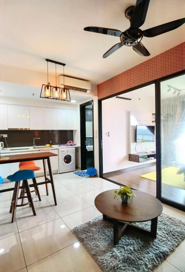 1519 Almas Suites Seaview Sunrise Netflix By Stay Nusajaya  Esterno foto