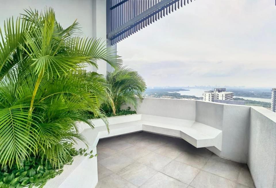1519 Almas Suites Seaview Sunrise Netflix By Stay Nusajaya  Esterno foto